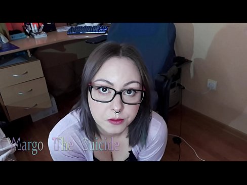 ❤️ မျက်မှန်တပ်ထားသော Sexy ကောင်မလေး Dildo ကို ကင်မရာတွင် နက်ရှိုင်းစွာ စုပ်သည်။ ️  Porn ဗီဒီယို မှာ ငါတို့မှာ ☑